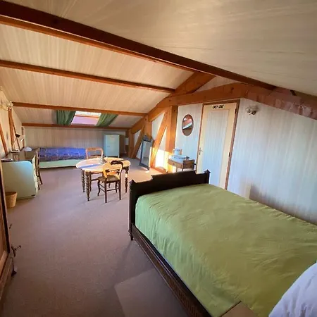 Maison 2 A 12 Personnes,quartier Residentiel