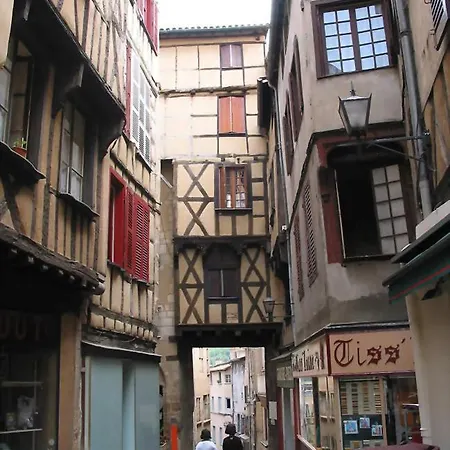 Maison 2 A 12 Personnes,quartier Residentiel * Thiers